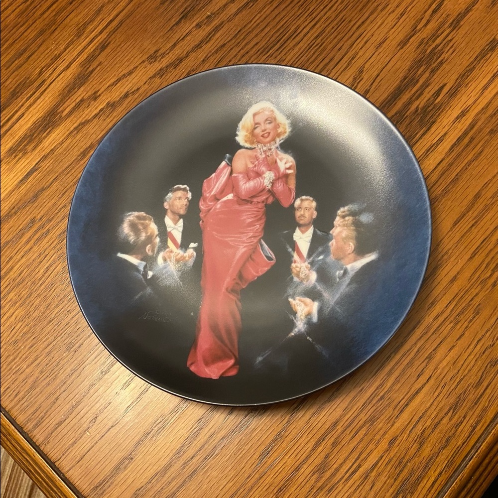 Marilyn Monroe collectible plate